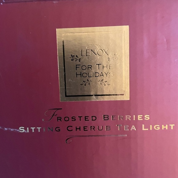 NWT! Lenox China - For The Holidays Frosted Berries Sitting Cherub Tea Light - Picture 3 of 4